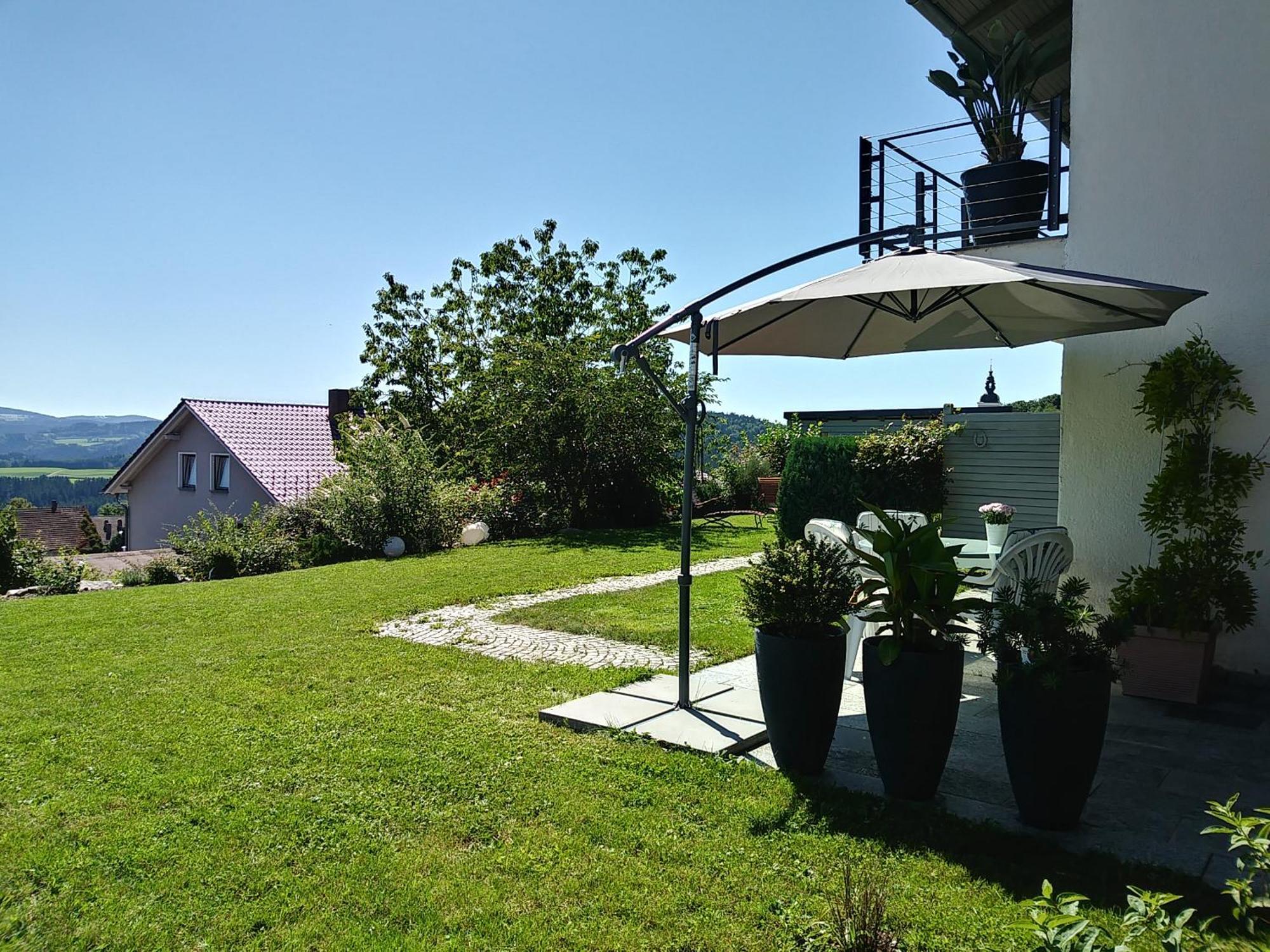 Ferienwohnungen Alpenblick Mit Garten -Panoramasauna- Kirchdorf im Wald Dış mekan fotoğraf